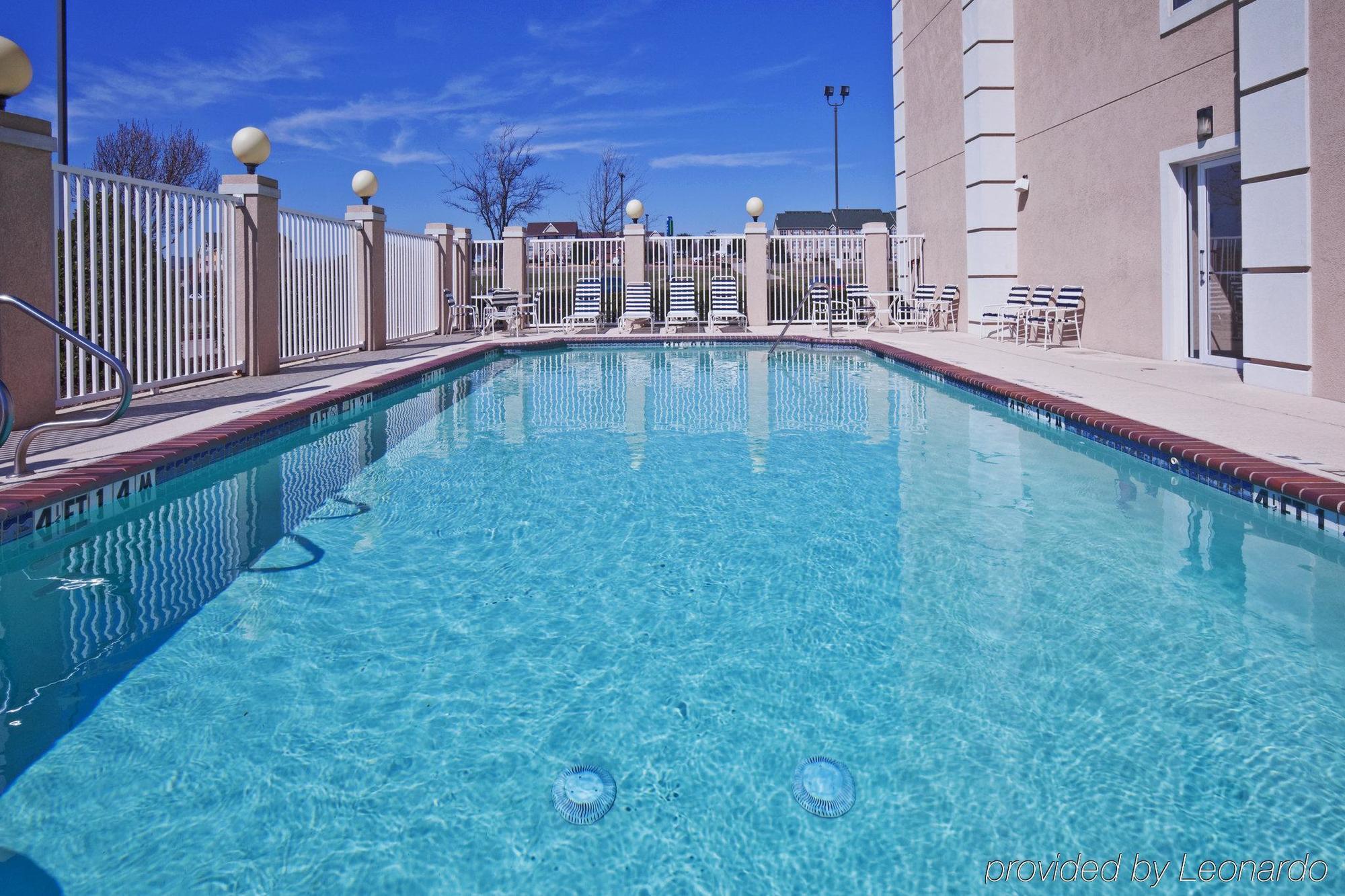 Holiday Inn Express Hotel & Suites Dallas Lewisville By Ihg Экстерьер фото